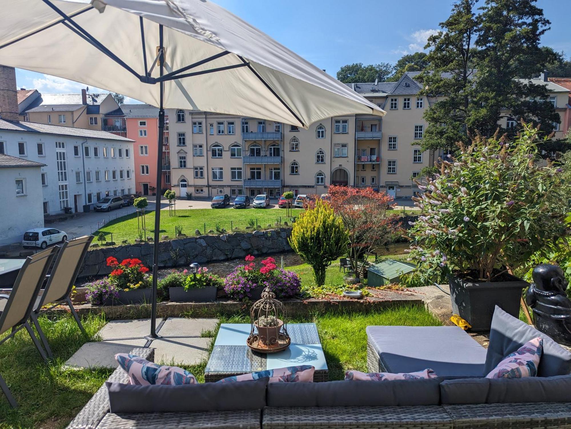 F1 - Urlaubsmagie - Helle Wohnung Mit Sauna & Pool & Whirlpool Sebnitz Exterior photo